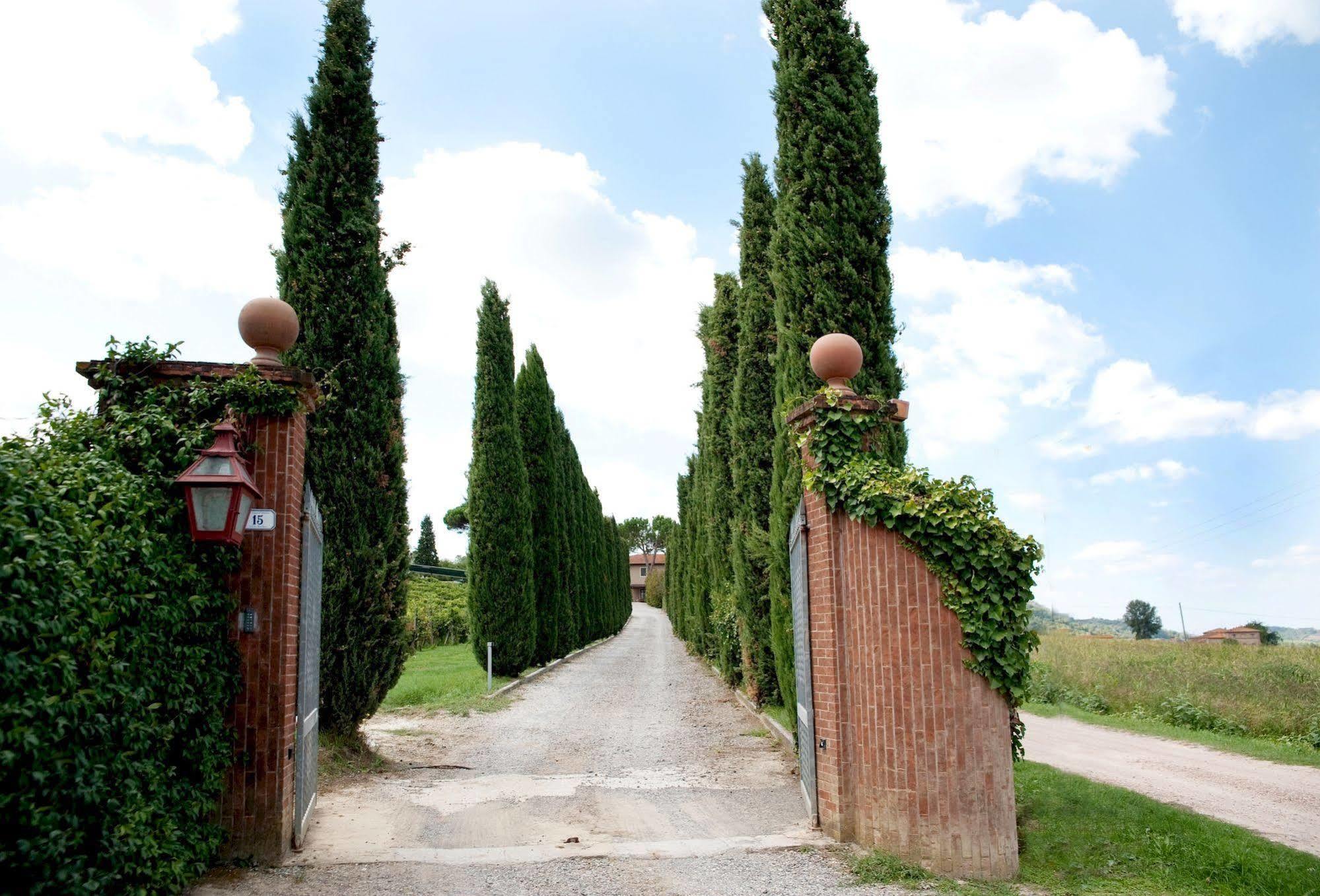 Agriturismo Buon Riposo - Country Resort In The Heart Of Tuscany San Giovanni a Corazzano Exterior photo